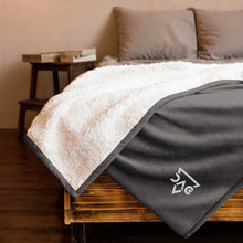 Load image into Gallery viewer, DAG Gear Premium sherpa blanket